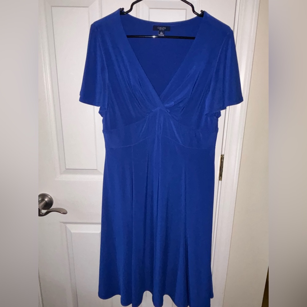 Chaps v neck flower sleeve dress size L in royal blue
